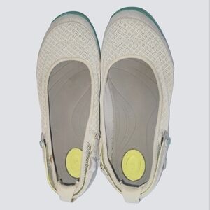 Teva Women's Niyama Mary Jane Gray/Cream Outdoors Snap Strap Flats Sz 6